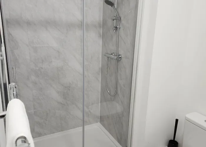 6 Esplanade Gardens 1 Bed Ground Floor